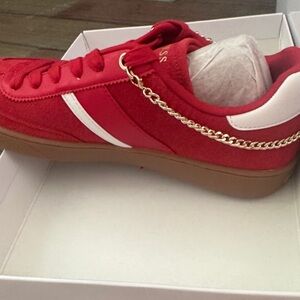 New in box Guess Vibrant Red Sneakers with White and Gold Accents